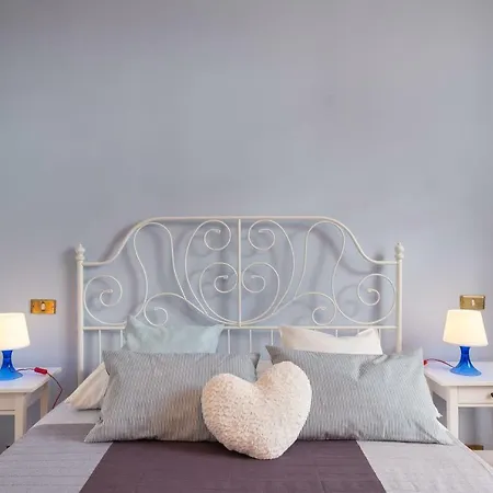 Rise And Smile Charming Penthouse Lägenhet Lucca